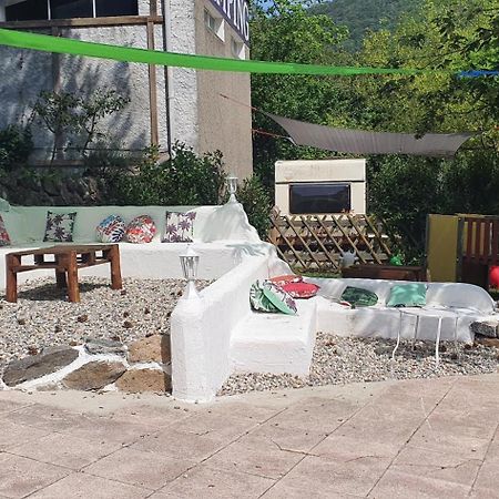 Camping Les Lavandes Darbres Exterior foto